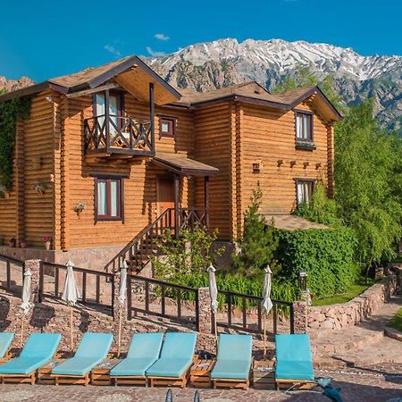 Boutigue Hotel Nebesa Chimgan Exteriör bild