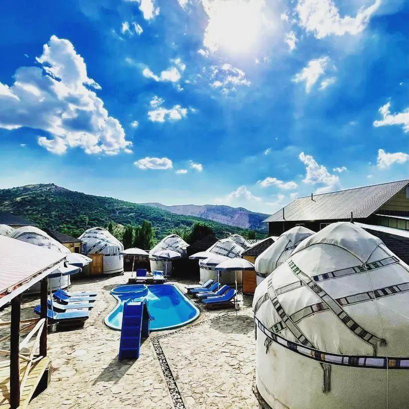 Boutigue Hotel Nebesa Chimgan Exteriör bild