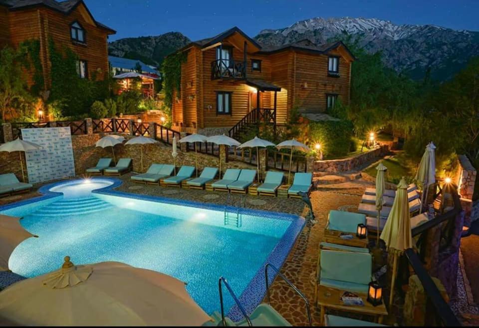 Boutigue Hotel Nebesa Chimgan Exteriör bild